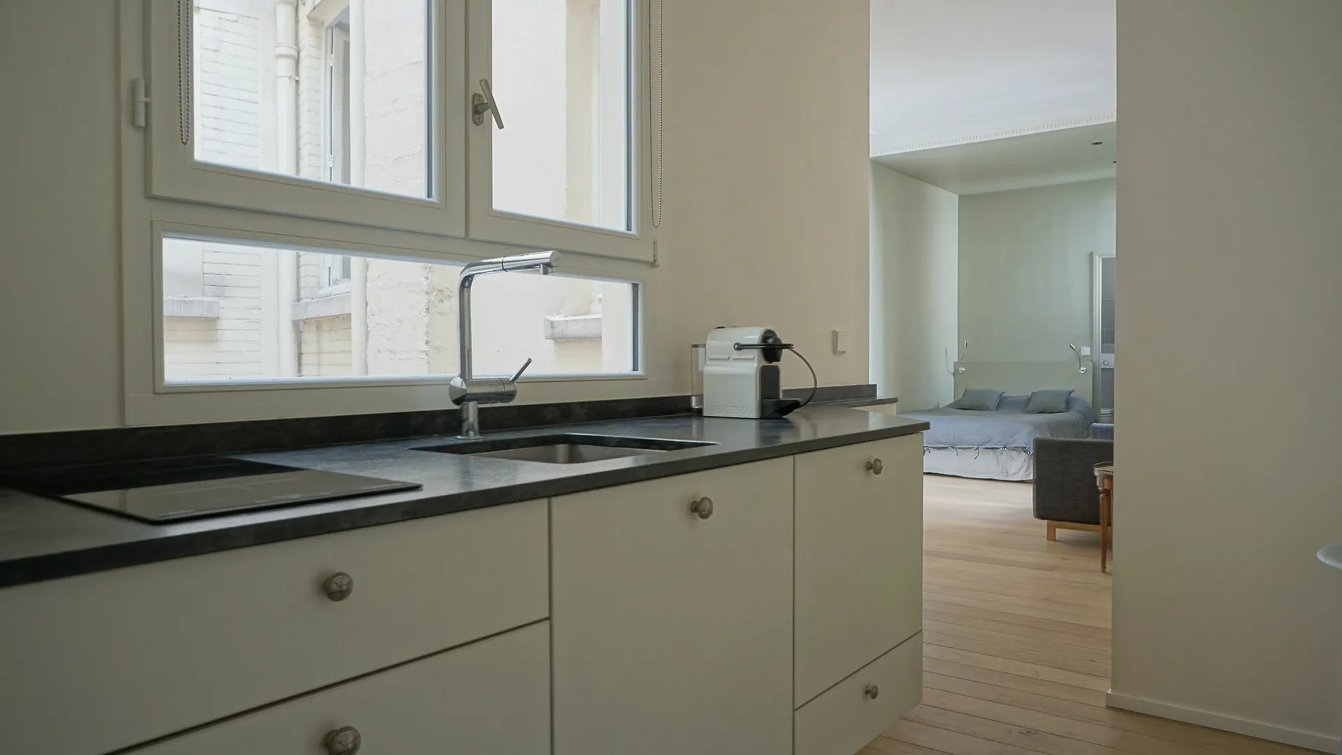 Etoile Studio Paris 8